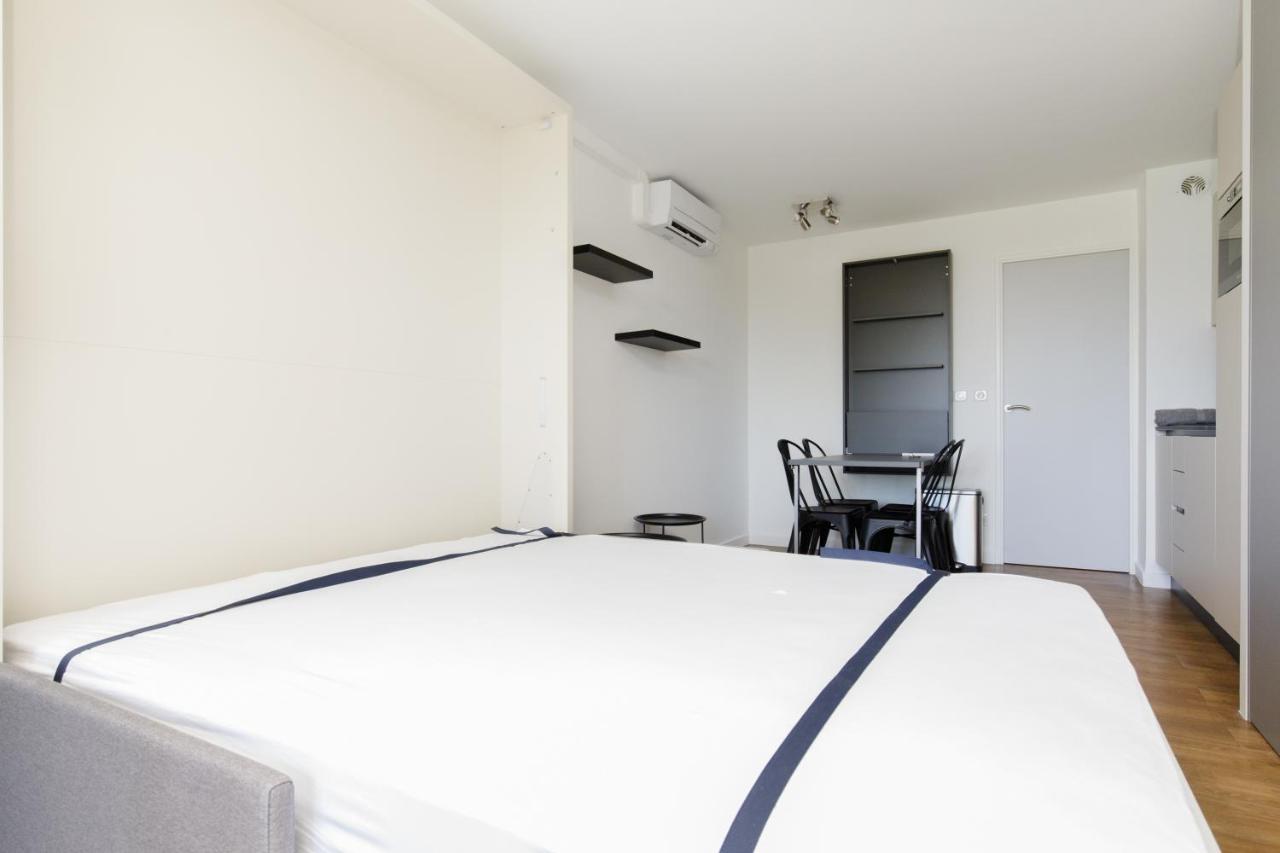 Suite 118 - Piscine - 50 Metres Plage - Terrasse - Clim - Wifi Канни Екстер'єр фото