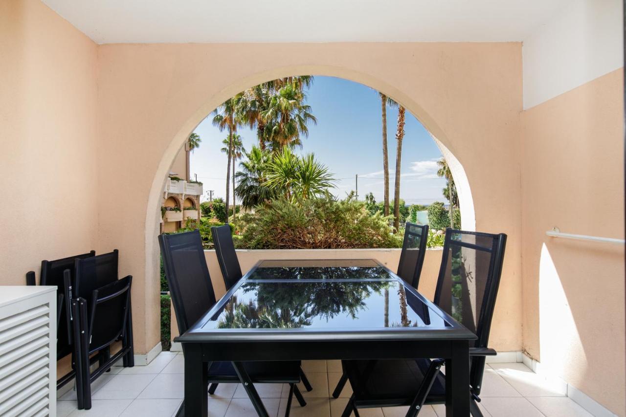 Suite 118 - Piscine - 50 Metres Plage - Terrasse - Clim - Wifi Канни Екстер'єр фото