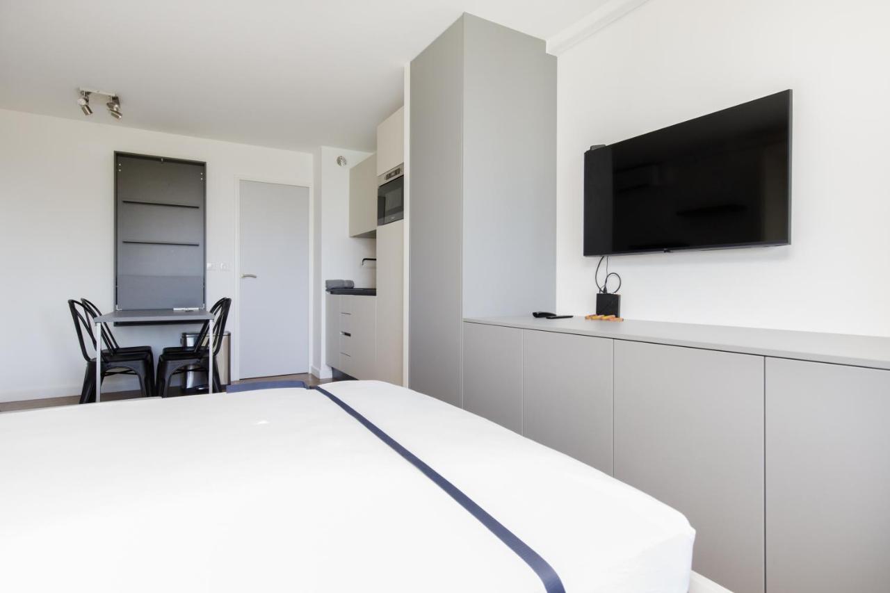 Suite 118 - Piscine - 50 Metres Plage - Terrasse - Clim - Wifi Канни Екстер'єр фото